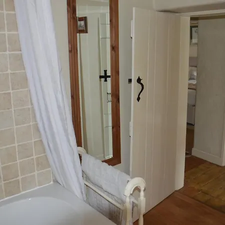 Middlehead 度假居 *