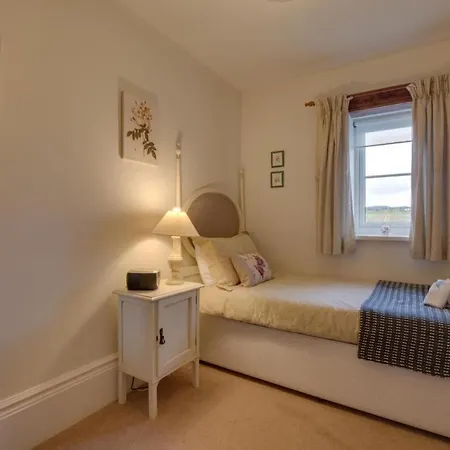 Middlehead 度假居