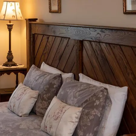 Middlehead 度假居 *