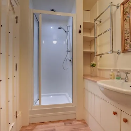 Middlehead 度假居 *